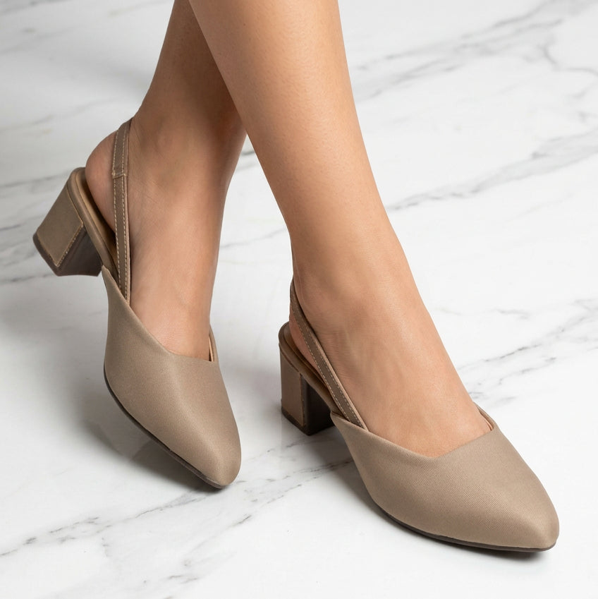 WOMEN FAWN COURT SHOES T841